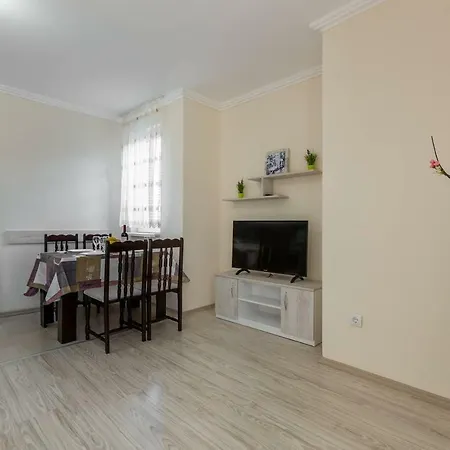 1bdr With Kitchen In Vip Zone Qa * Слънчев бряг